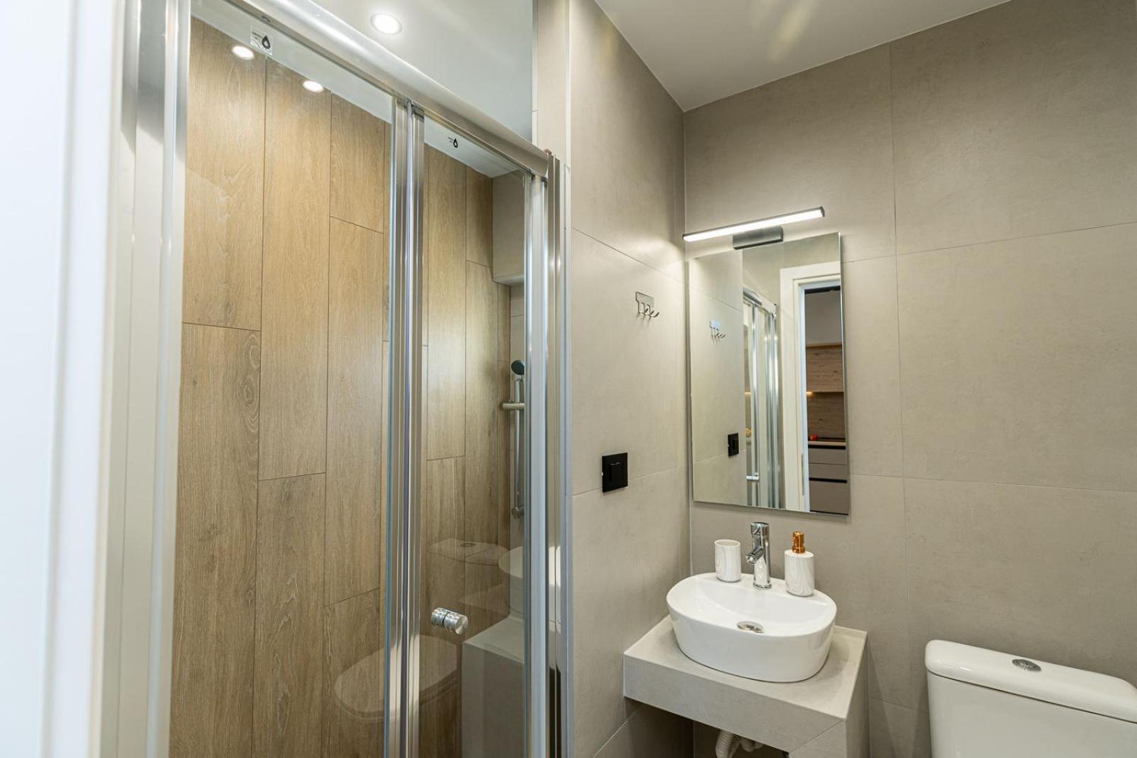 Modern 3 Bedroom Luxury Apartment Thessaloníki Ngoại thất bức ảnh